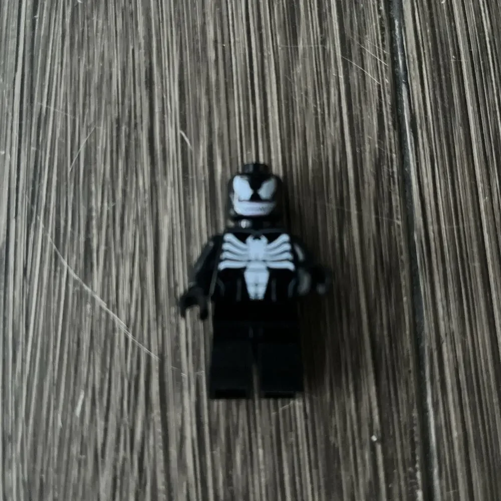 Lego Marvel Spider-Man Venom Minifigure (10665) sh113 Smile Spider Car Pursuit